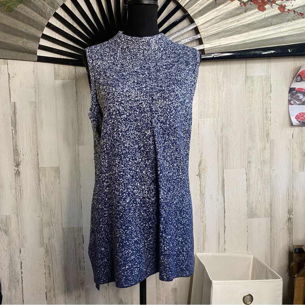 Chico’s Zenergy Sleeveless Blue/white Tunic with matching jacket - Picture 2 of 10